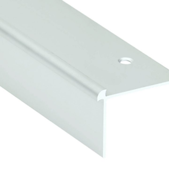 Stepenišni profil za LVT podne obloge